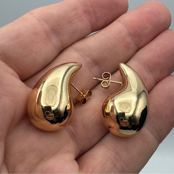 Isabella m Jewelry - Isabella M. 14K Gold Plated Sculptural Teardrop Earrings 1.25”